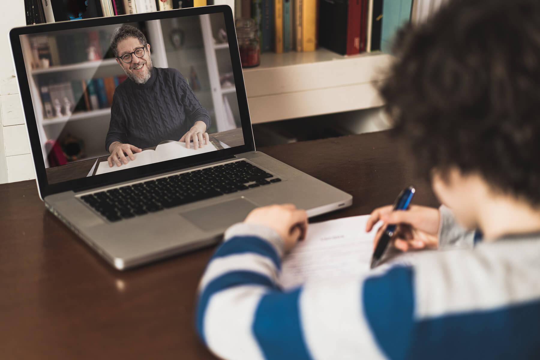 Utilizing Virtual Office Hours for Personalized Guidance