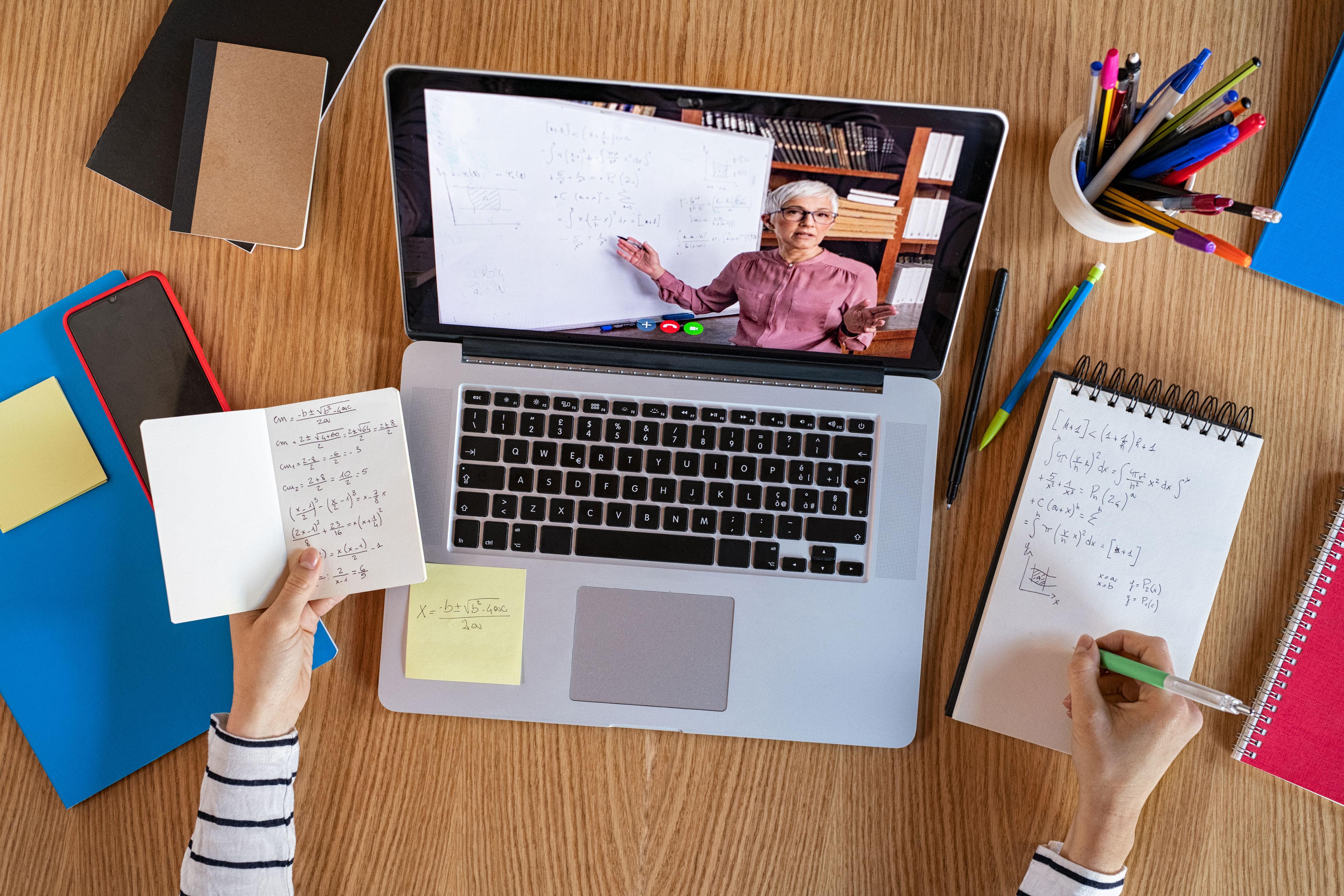 Future-Proofing Your eLearning Site with Scalable LMS Themes