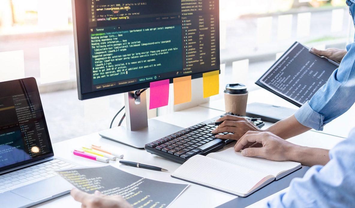 Custom Web Apps with WordPress & Laravel: Transforming Online Education