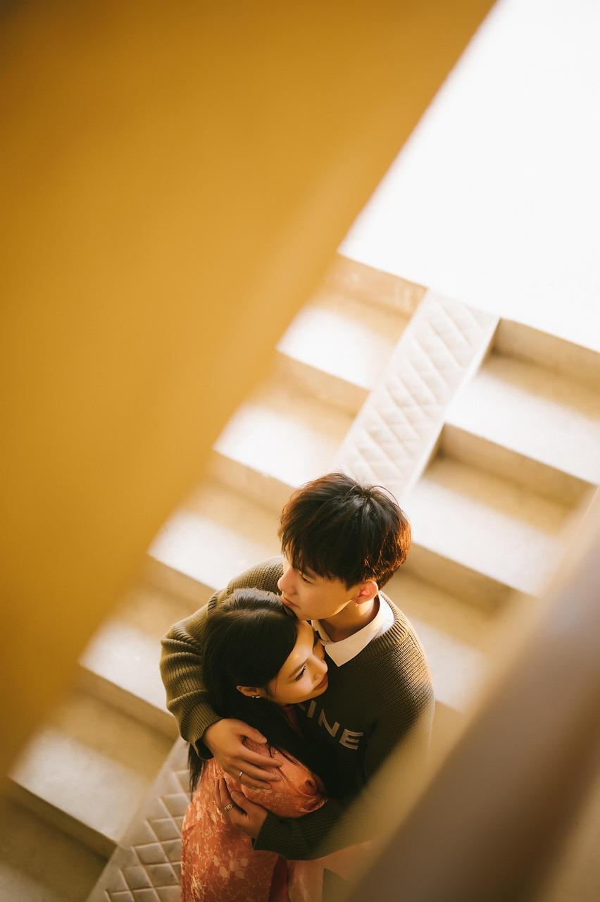 The Role of Emotional Connection in Micro-Moments