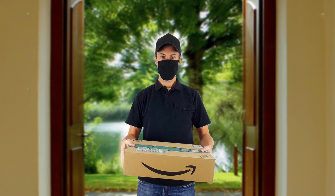 Ecommerce Methods of Shipment: The Best Options and How to Add Them to Your Store